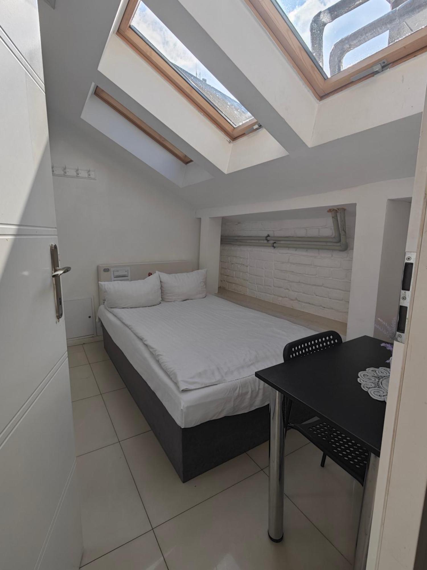 Apartamenty Wilcza - City Center Varşovia Cameră foto