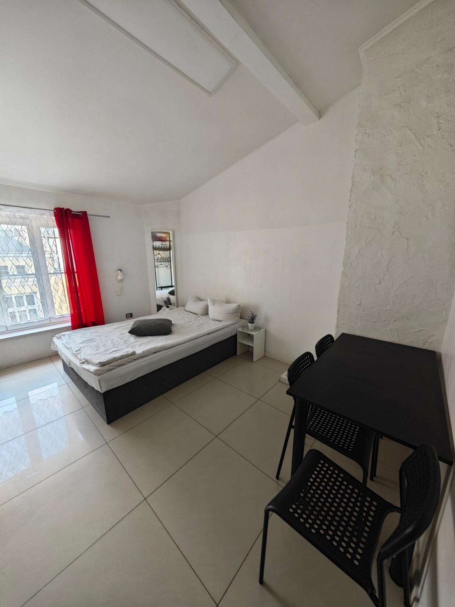 Apartamenty Wilcza - City Center Varşovia Cameră foto