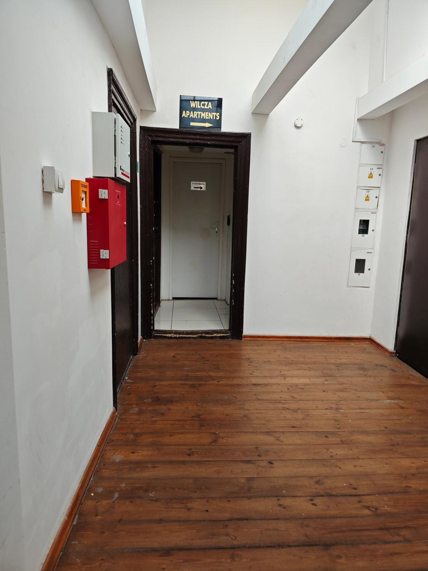 Apartamenty Wilcza - City Center Varşovia Exterior foto